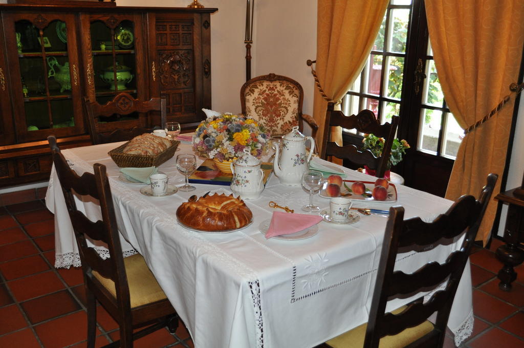 Hotel-Logis La Coraline Gannat Habitación foto