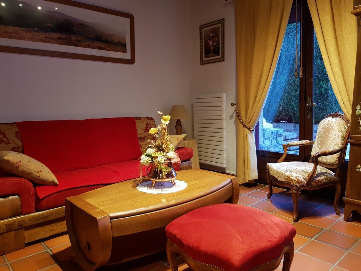 Hotel-Logis La Coraline Gannat Exterior foto